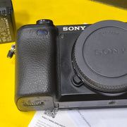 Demo Unit Sony Alpha a6400 Mirrorless Camera + 18-135mm OSS Lens AS03